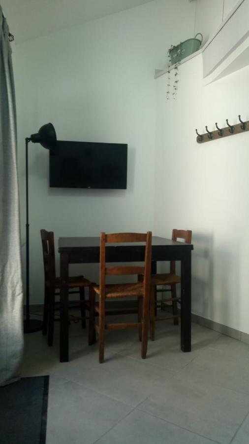Logement Entier Dans Village Calme Guillerval Exterior photo